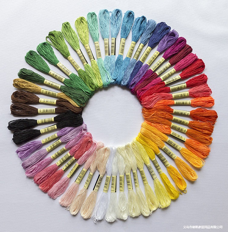 Lot de fils multicolores - 50 tons